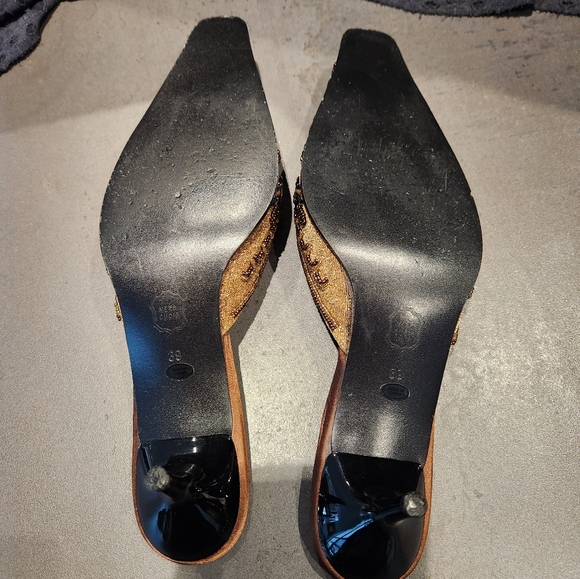 Beaded dressy mules and matching clutch. Designer - Jeanne Lottie, size 39. - Picture 5 of 14